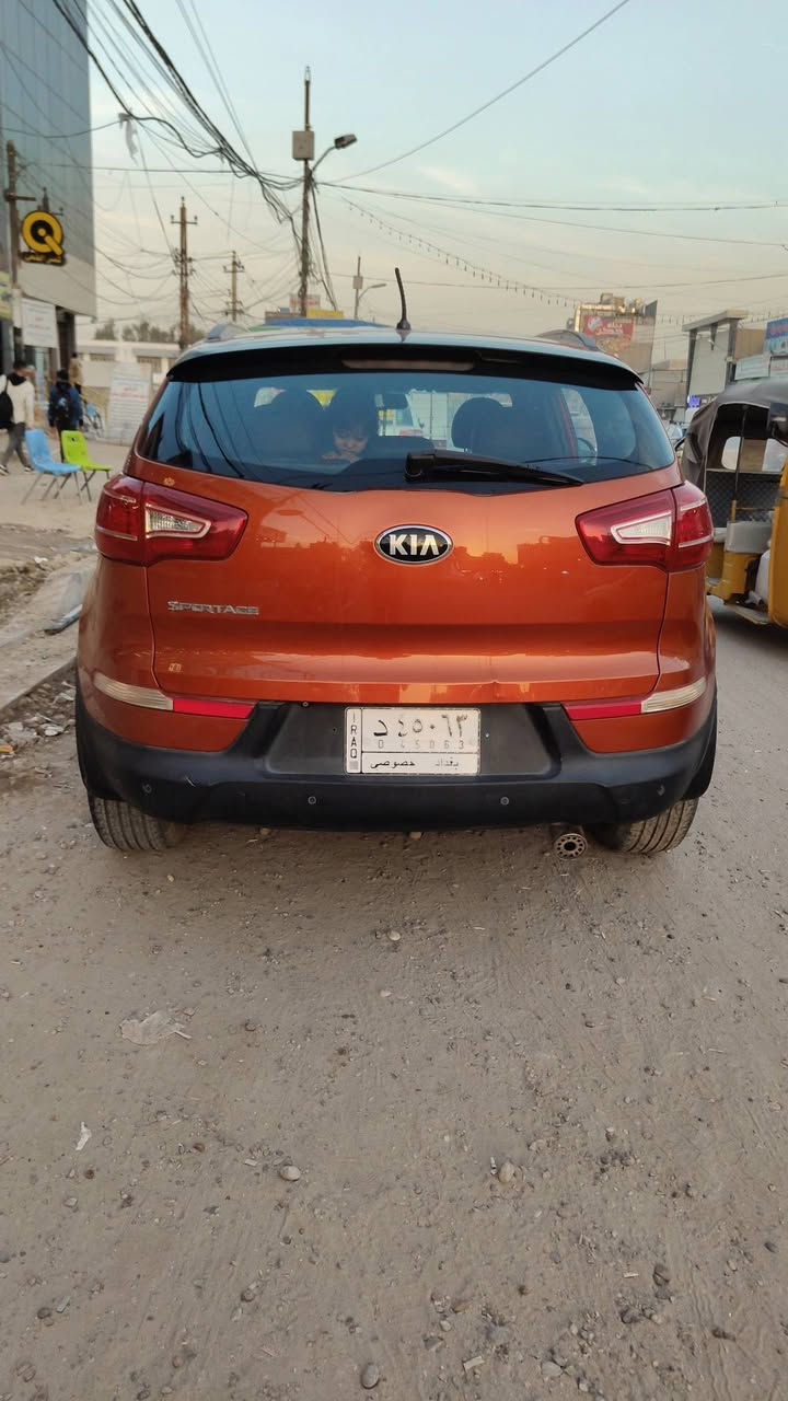 السلام عليكم سبورتج 2013 خليجي
محرك 2400 كير ممفتوحات مكفولات 
اشاير بالمري شفط
ماشيه 143
السعر 152
رقم بغداد بسمي سنويه 27
***********
