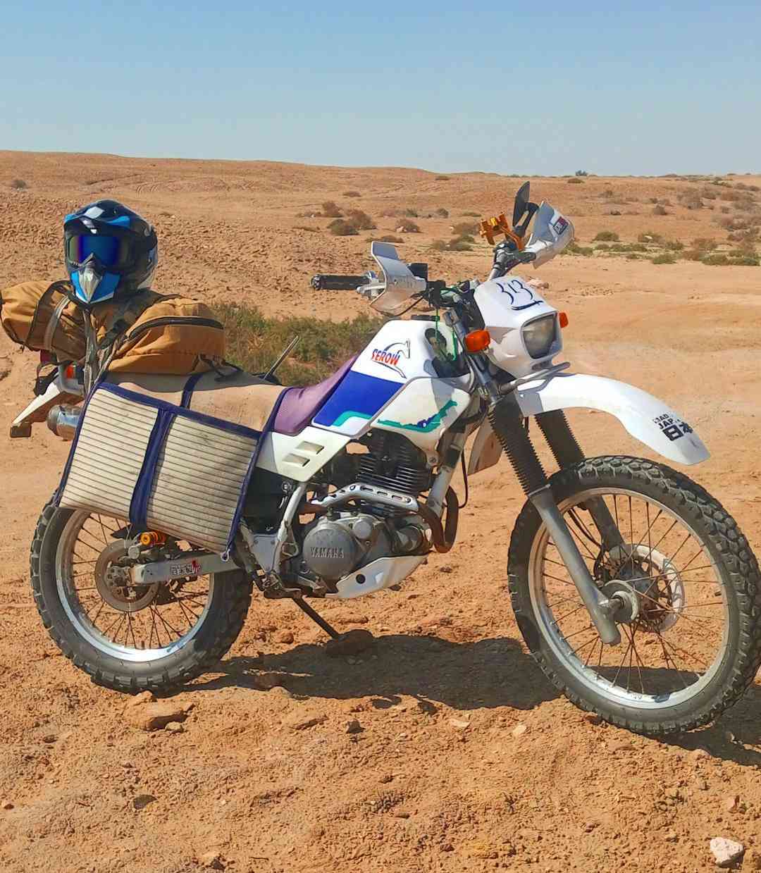 السلام عليكم 
وكل عام وانتم بخير 
شباب قفاز للبيع تفاصيلها بلخاص 
متواجد 24 ساعه 
سعرها ب9 ورقات
 مكاني كوت زين القوس


**إذا كنت صاحب هذا الإعلان وتريد حذفه لأي سبب، رجاءا أرسل رسالة إلى الدعم الفني**