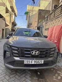 توسان وراد امريكي 2025  السعر 225 ورقة و بيه مجال بسيط   ماشيه 10الف س...