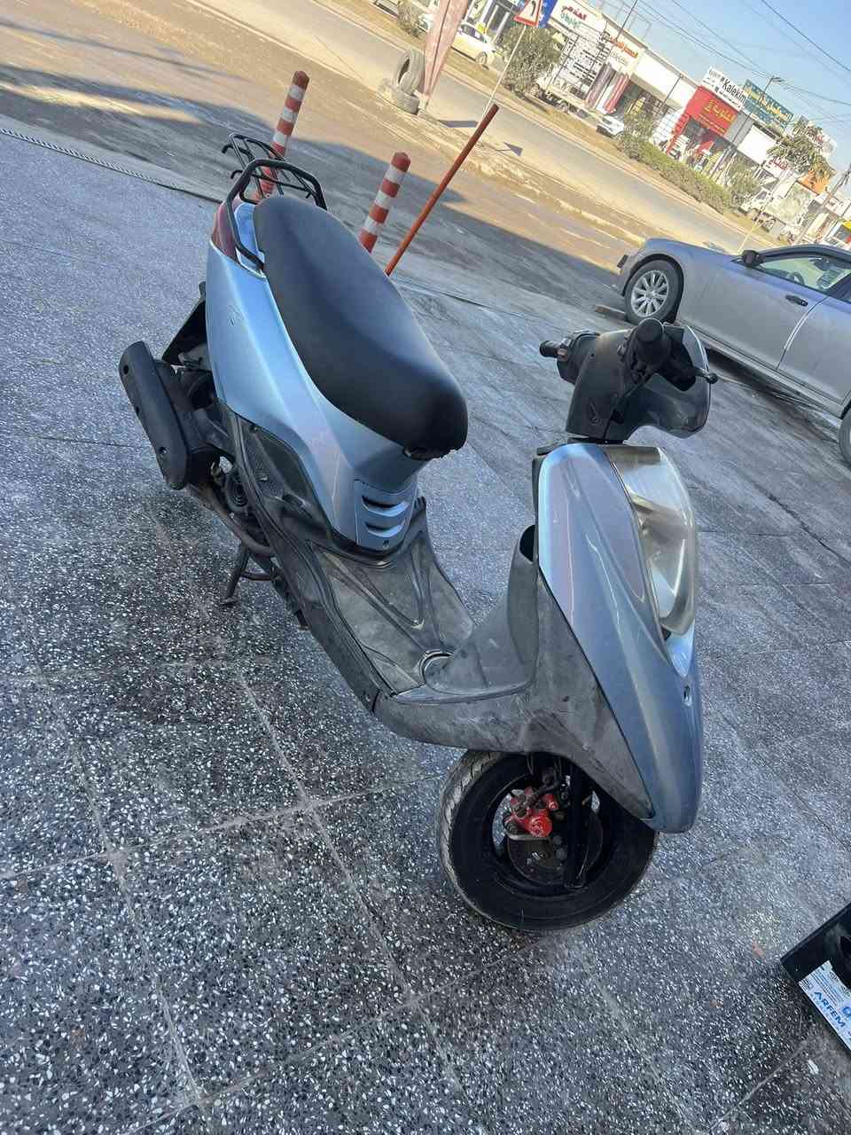 بريز للبيع 2007
دراجه نضيفه كلش مابيهه اي نقص 
محرك بلادي ايشي ممفتوح بي صوت مينسمع
خرسه الدراجه كهربائيات كلهه شغاله 
سلف هندر تشتغل نكره 
دبلات جديده 
السعر 625 
رقمي ***********
بغداد
