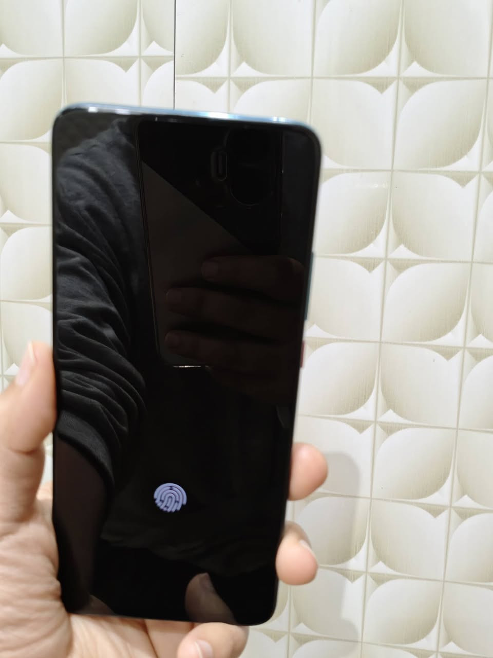 عPoco F2 pro 
جيجابايت 128 gb 
جهاز نضيف : نضافه 90%
مکان:کرکوك 
نوع الشاشة Super AMOLED
حجم الشاشة 6.67 إنش
وبطارية 4700 مللي أمبير مع شحن سريع 30 واط
 كاميرا خلفية أساسية بدقة 64 ميجابكسل قادرة على تصوير 8K
خلفية رباعية: 64 ميجابكسل (أساسية)، 13 ميجابكسل (واسعة)، 5 ميجابكسل (ماكرو)، 2 ميجابكسل (عمق).
أمامية: كاميرا منبثقة (Pop-up) بدقة 20 ميجابكسل.


**إذا كنت صاحب هذا الإعلان وتريد حذفه لأي سبب، رجاءا أرسل رسالة إلى الدعم الفني**