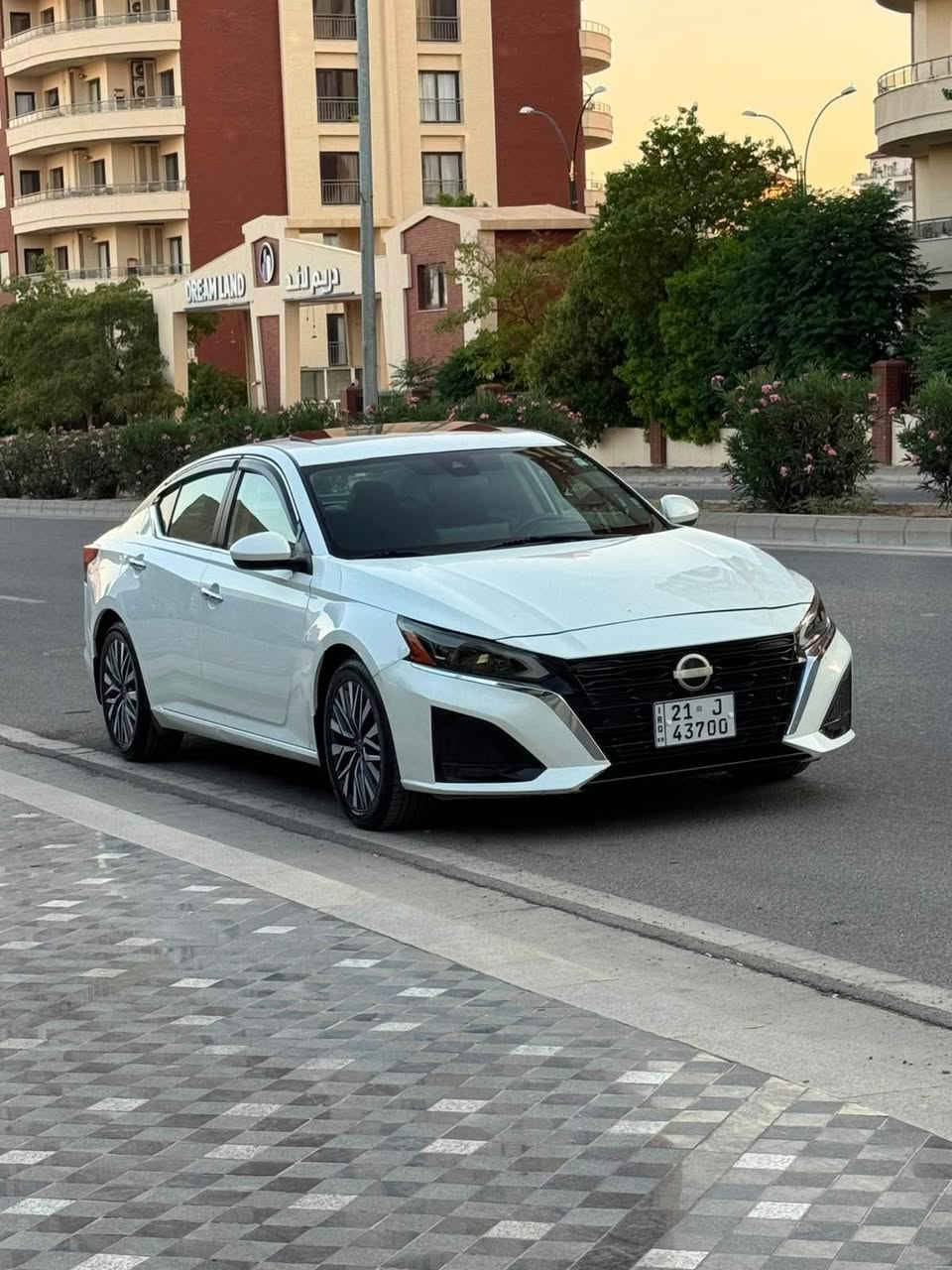 للبيع التيما SV بلاص فول الفول 
السعر 154 بيها مجال 
***********
موديل 2023
الون ابيض
شاشه جبير 
فتحه (سلايت)
ماشيه 36 
شحن وايرلس
هندبريك بصمه 
كشن هيتر 
استيرن هيتر 
لايتات بلادي 
تبريد ثلج 
رادار 360 درجة 
تشغيل عن بعد 
بصمه تشغيل 
بصمة ابواب + صندوق 
سونار ورقم الشاصي بلمنشور 
2 كلير امريكا 2 قطعه حادث بدون دواخل 
رقم سليمانيه سنويه رقم هزه براد كلشي جديد 
مكان السياره ديالى خانقين خناقين, ديالى
