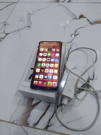جهاز ابو A78 ذاكره 256 الرام 8 وقابل للزياده بصمه بل شاشه شاحنه 67 واط...