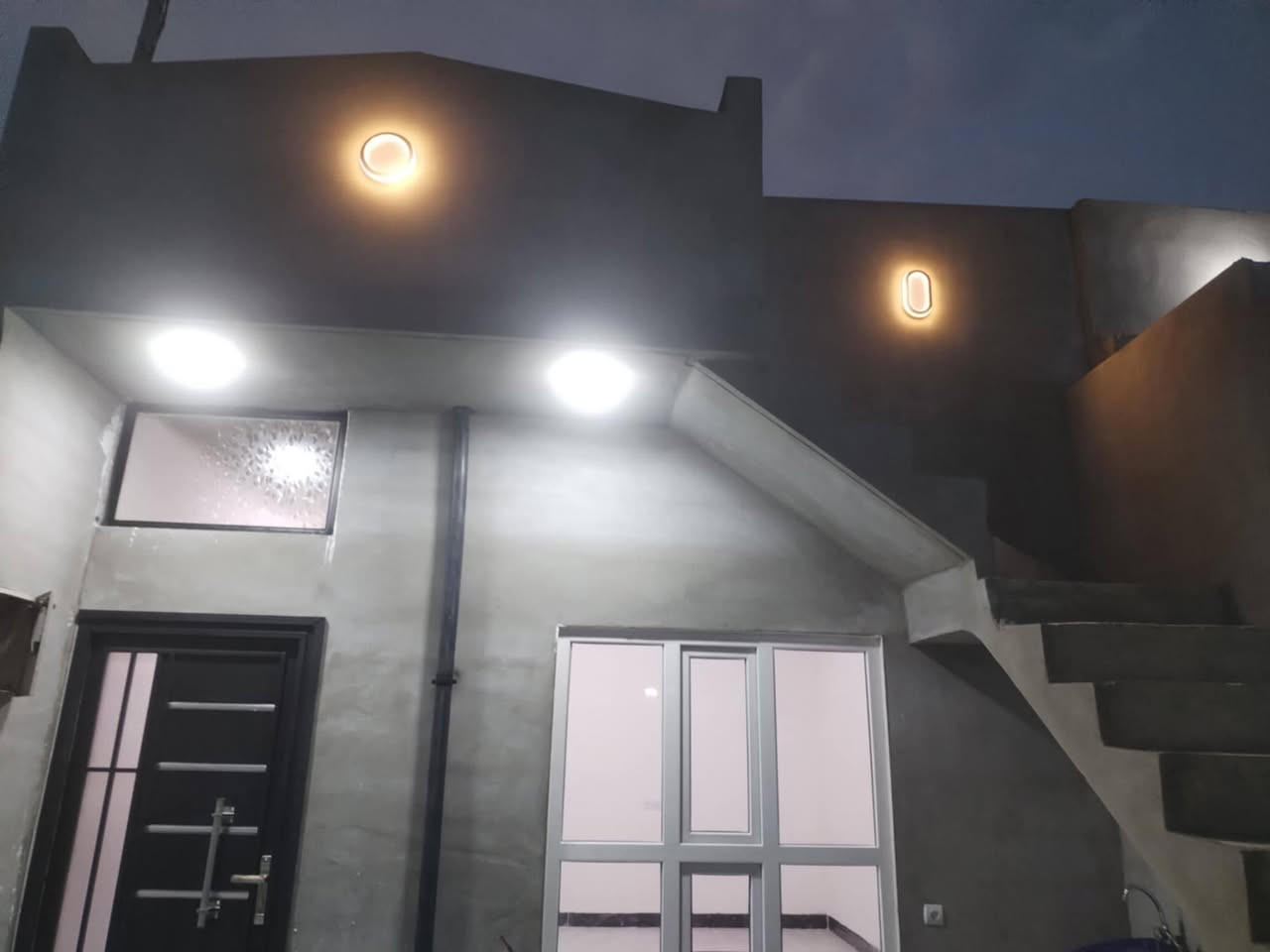 للبيع بيت 🏠 صفر المساحه 100 مترالعنوان #الفيلق اتصال ***********
