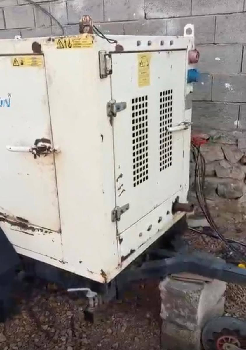 مولد #للبيع 12ونص كيفي 45 امبير 
محرك LOMBARDINI للاستفسار ***********
