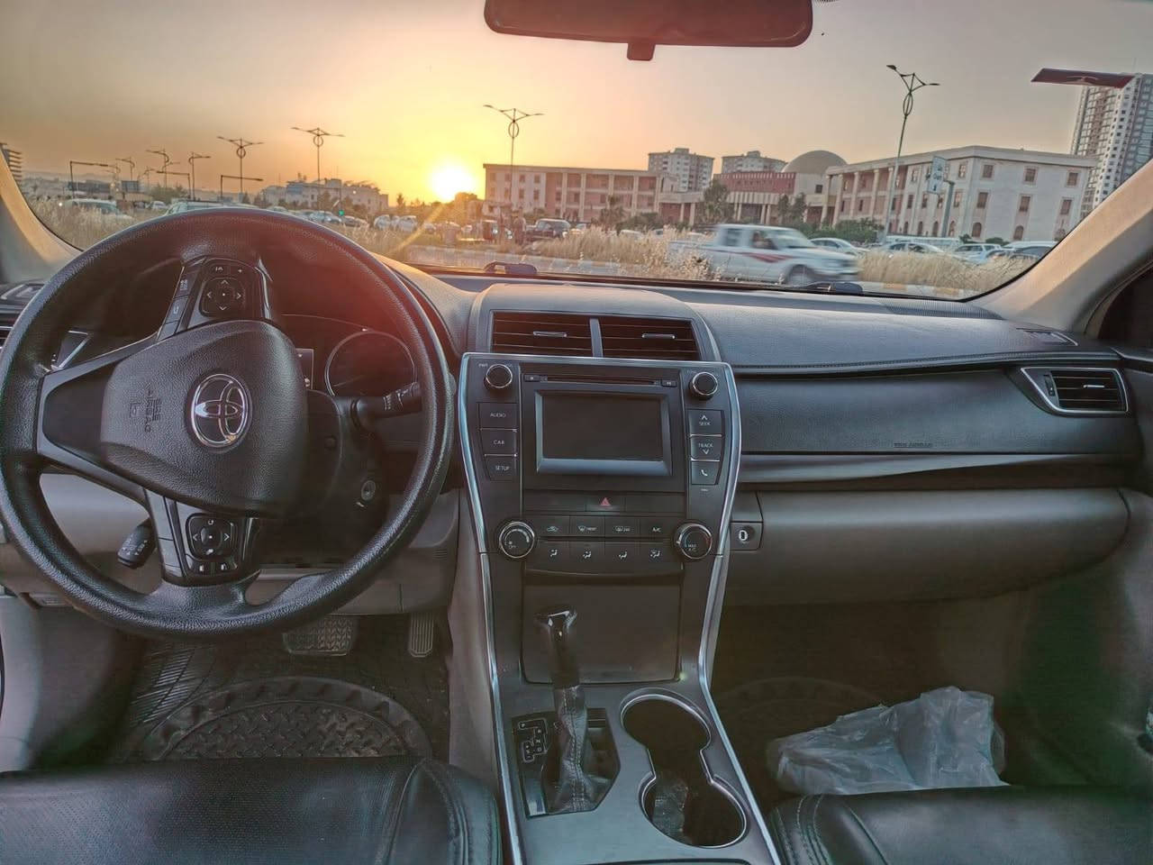 کامری ٢٠١٦
تێبینی لەسەر کاڵا
کامری ئەمریکی ٢٠١٦ مواسەفات Le چەمەلغ و بۆنیت بۆیاخە ناوی نەگرتووە دەعمی سوکە ,,ڕەنگی ڕەشی درۆزنە چوار تایەی تازەی لەسەرە گێڕو مەکینەی بە شەرتە ٨٠ هەزار میل ڕۆشتووە تەرزەی هەیە بەناوی خۆمانەوەیە سەیارەکە یەک دەستە *********** السليمانية, العراق
