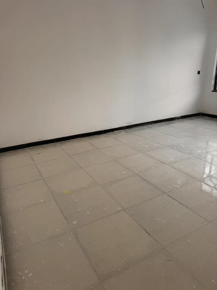 دار سكن طابو صرف مساحه 200 متر بناء حديث بناء طابوگ صب كونكريت عالي طابق واحد غرفتين نوم 
هول مطبخ استقبال مجمعات صحيه 
خارجيه داخليه كراج سياره حديقه 
مناور داير ألبيت خدمات مي كهرباء مدارس 
ابو غرق حي الجواد 
علما الدار فارغ تستلم مفتاح مباشر 
يباع نقد ويباع #مبادره _ شرط توفر لدى المشتري موافقة المصرف العقاري 
الاستفسار الأتصال 
***********
#الدار_المعموره_للعقار 
ملاحظه / لدينا عروض كثيره ونستقبل عروضكم
