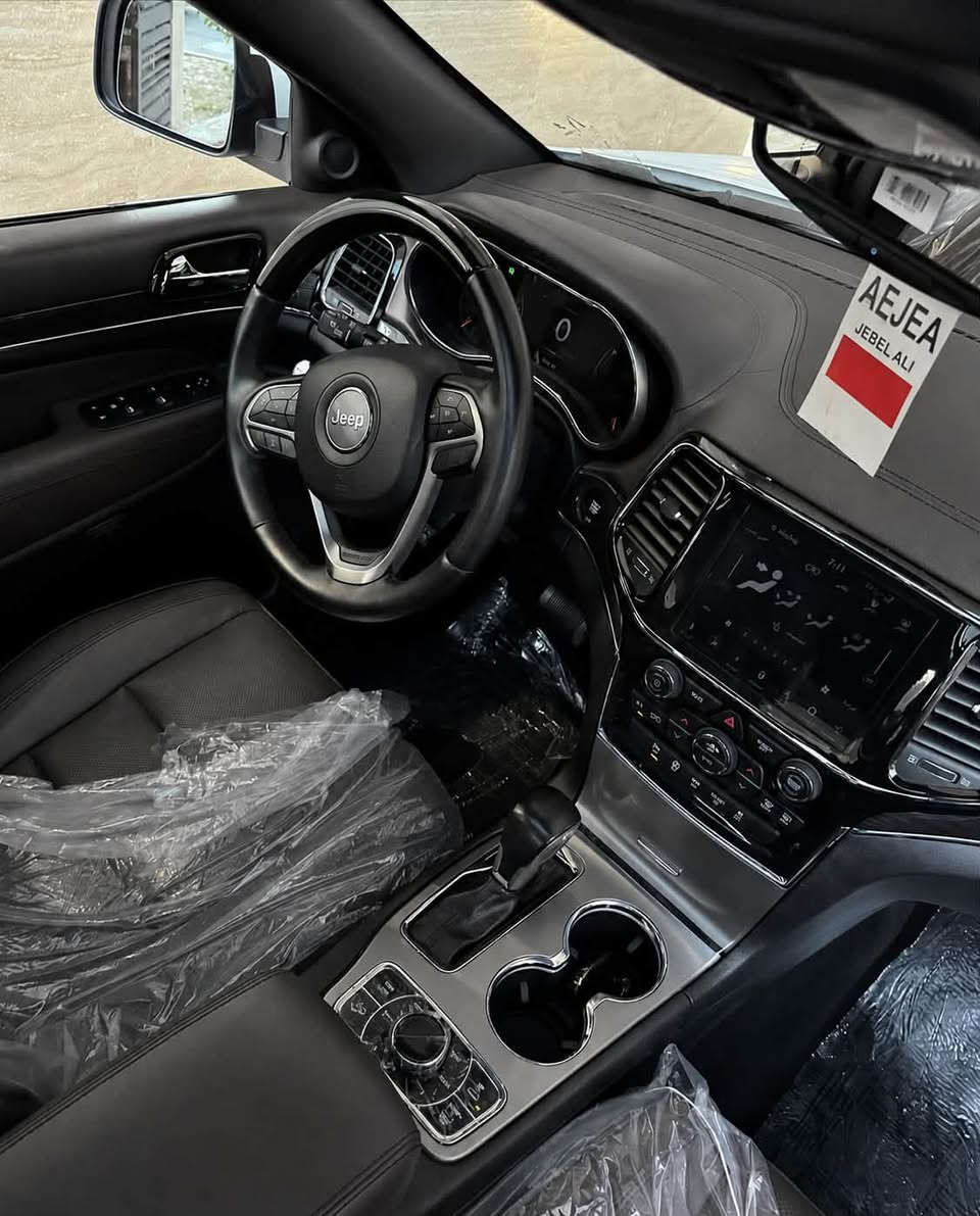 تحيه طيبه ✋
جيب اوفرلاند  خليجي وكالة  هارلم
‎ (أخت الزيرو) 
‎موديل 2019 
‎   ماشيه ٤٤،٠٠٠   حقيقي شرط الفحص استلام شركه هارلم    
 
‎ كفاله عامه  حتى الدعاميات شرط  بدون صبغ  
بدون شخوط  بدون كلشي
السياره اخت الزيرو شرط 
‎كير محرك مكفول من الفتح 
على أيد وحده من الزيرو لحد هسه واستعمال كلش كلش قليل بعدها بالنايلون الأصلي والفابلون 
رقم بغداد باسمي تحويل ثاني يوم 

 
 
رقم بغداد     بأسمي تحويل ثاني يوم
مواصفات  ١/١/  ام الشاشات والجكات 

‏‎(بانوراما،بصمه ،٣ شاشات  ، ،جكات،رادارات جانبي ،جلد ،شاشات خلفيه ،  ،كراسي تدفئه وتبريد  تحكم كامل,كشن ذاكره ،إطفاء ذاتي،جنطه كهرباء)

‎الاسبير منازل والأرضيات والعده  مالتها والسماعات والكتلوكات  كلها ما مستخدمه شرط  

‎السعر 315    ورقه 

للاتصال ***********
