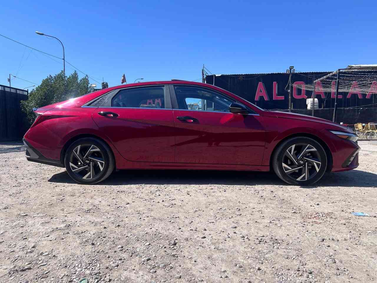 النترا موديل 2024
. المواصفات ………..
1 فتحه سقف اسلايت 
2 بصمه أبواب 
3 تشغيل عن بعد 
4 رادار امامي وخلفي 
5 لد داخلي أكثر من لون متغير 
6 كشنات تدفئه 
7 تبريد منفصل 
8 شحن لاسلكي 
9 رادار جانبي 
10 ويلكب كروم بلادي 
11 لايتات عدسه 
12 تحديد مسار 
13مثبت سرعه 
14 وقوف ذاتي 
15 مانع اصطدام 
16 شاشه ثلاث انضمه (سمارت - نورمال-سبورت) 
17 شاشه دجتال متصله
الاتصال ***********
صور الحادث مرفقه بل منشور تقرير تخريب
