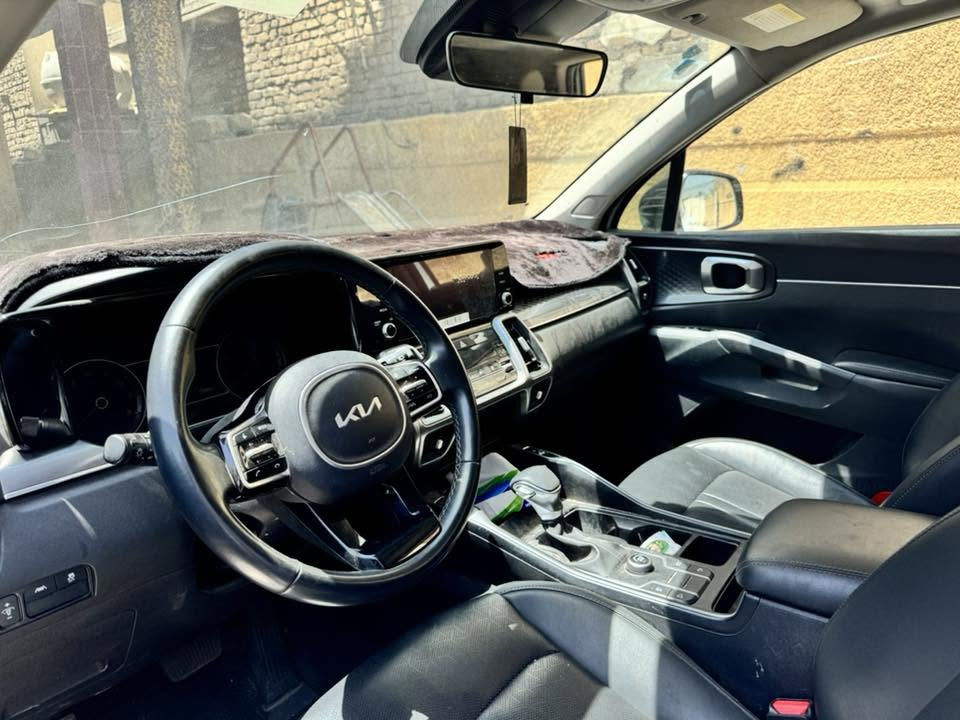السلام عليكم سيارة سورنتو للبيع 2023 فول مواصفات للاستفسار ***********
