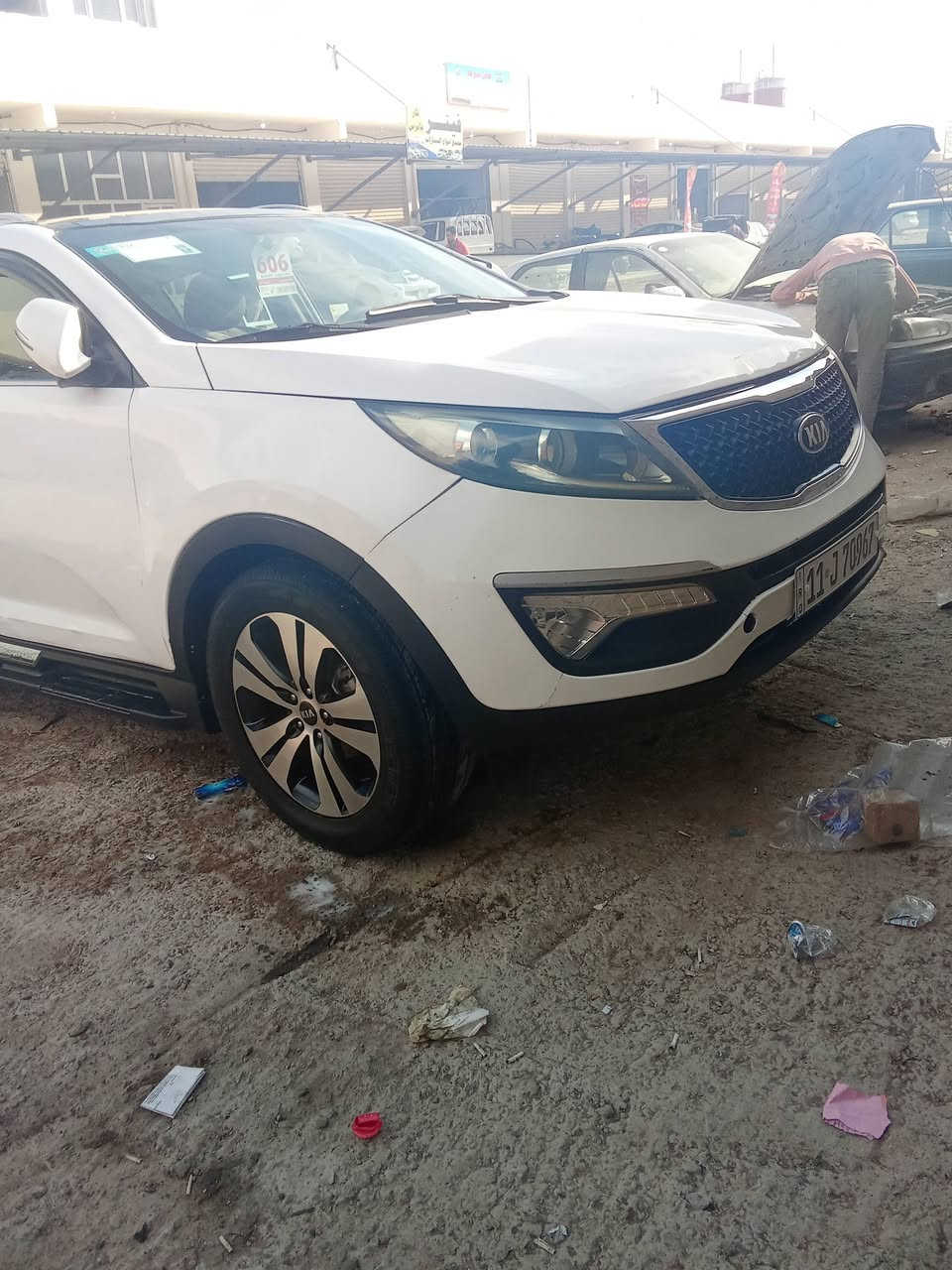 السلام عليكم كيا سبورتاج موديل 11 خليجيه السياره بانوراما فتحه يشاير بالمريء مري شفط كاميرا حساسات سياره بها صبغ قطعتين فقط سياره مال بيت ربع ما تذب عليها سعر 135 بها مجال للطيبين الشراي مكاني ديالى مقابيل طرق الجسور ***********
