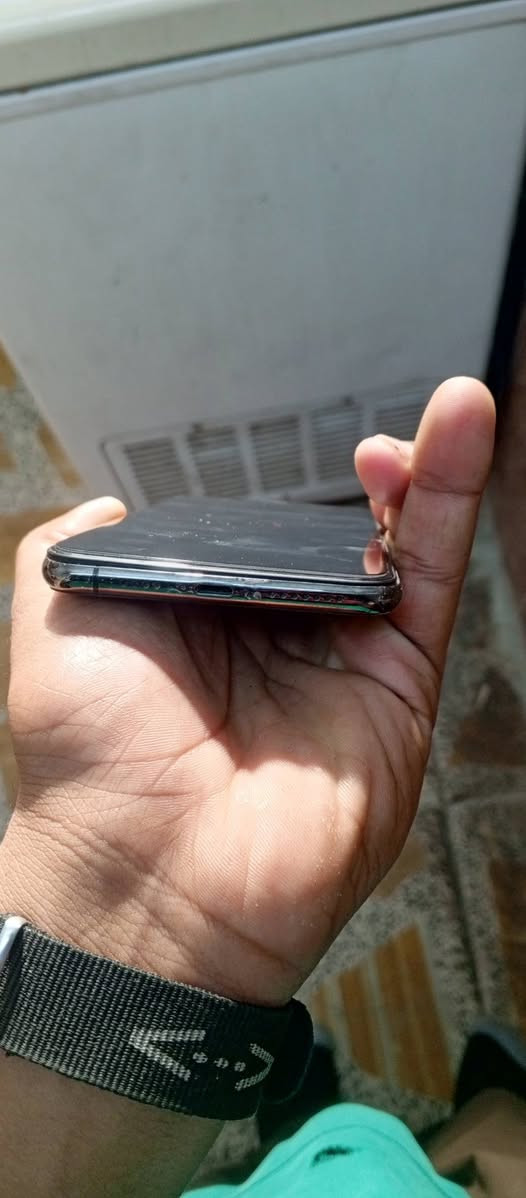 سلام عليكم جهاز للبيع اكس ماكس الجهاز نضيف بس بي شغله وحه الجهاز كل شويه يرست الجهاز للبيع قيم بليرضي الله بغداد الكفاءات العبيدي ***********
