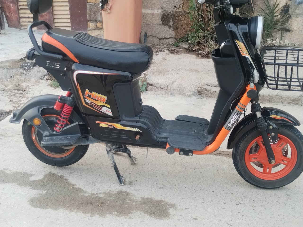 سلام عليكم شباب دراجه  شحن     ما متعوبه صار ٣ أشهر من اخذتهه كلش نضيفه  الموقع ديالئ بعقوبه المفرق الرقم  ***********.السعر ٥٢٥ وبيهه مجال للشراي
