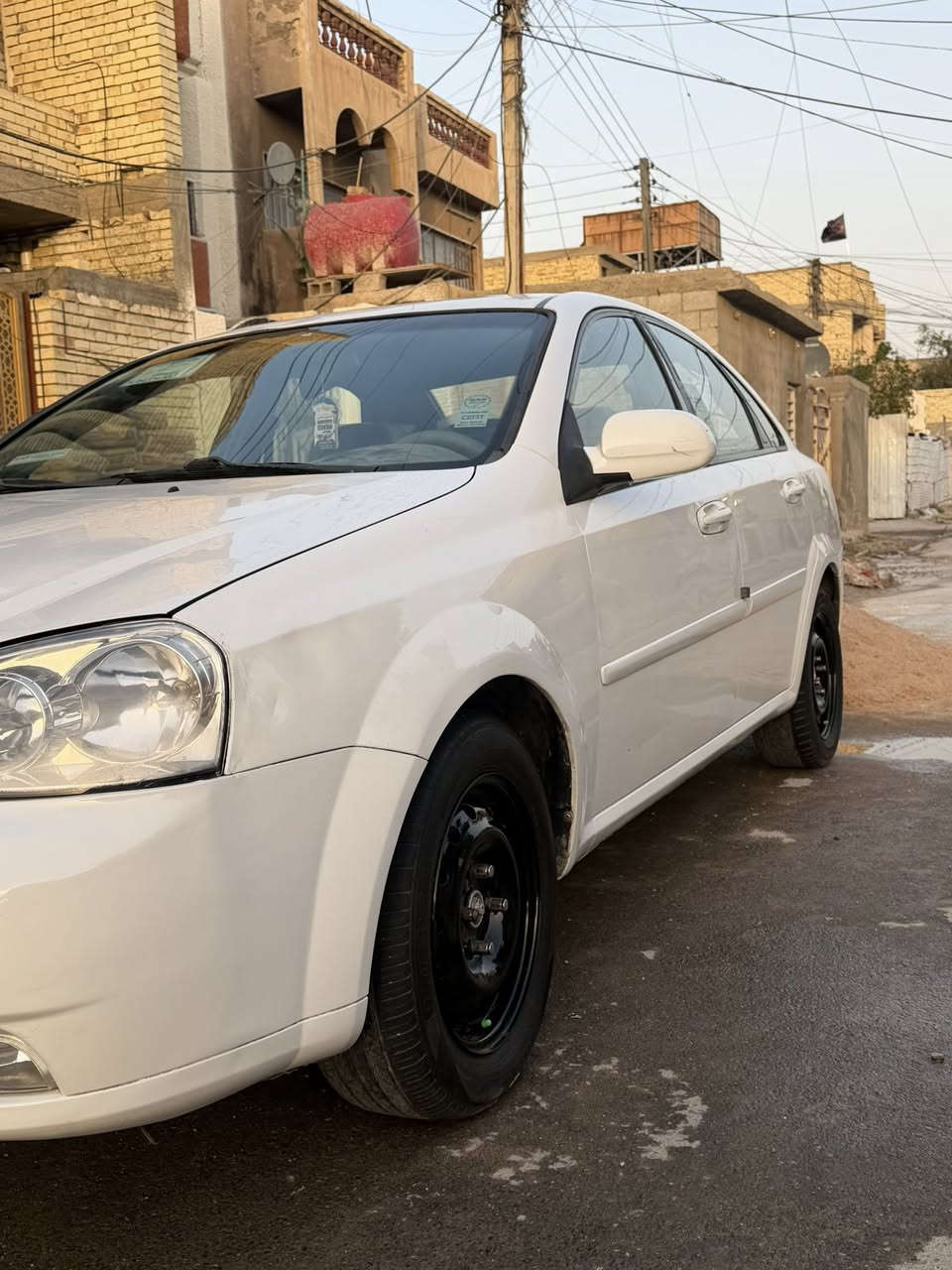 سلام عليكم اوبتره  موديل 12 شركه العامه سياره مكفوله من عده الهلاالات مالتهه بيهم خياس مكفوله كفاله عامه من ضربه ما بيهه دواخل سياره ستعمال شخصي ما متعوبه سستم سماعات سنتر للوك سياره تصرف عليهه بس شمعه وحده جهت صدر تخم تاير جديد 
القماره وكعه عليهه طابوكه كد شبر بيهه معجون سياره كولهه شرحتهه كدامك حته من تجي وتشوفهه نفس الكلام الي ذاكره بل منشور سعر السياره 85 وبيهه مجال حك جيه ممتواجد على نت هاتف فقط *********** مكلف بل نشر
