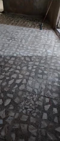 دار للبيع • ١٤٠م • حي ١٧ تموز