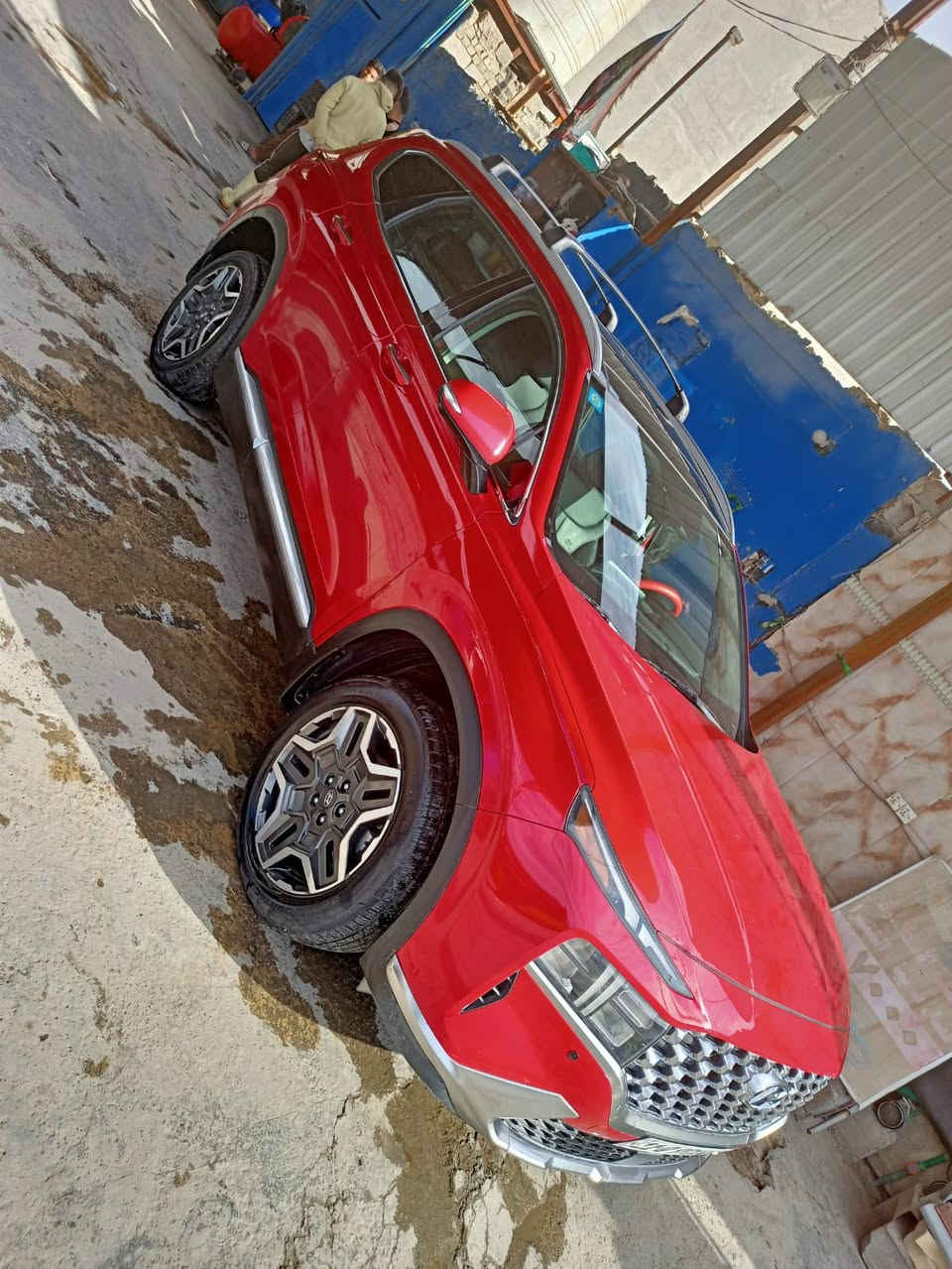 السلام عليكم 
سنتافي للبيع هايبردموديل 2023 فئه بريميوم
موصفات سياره كشنات جلد هيترات 
كامرات محيطية اشاير مري بنوراما
جنطه شفط +رادار امامي خلفي 
مكينة 2500 تنفس طبيعي 
ماشية سياره 20000مايل 
حادث سياره مرفق مع صور 
بنيد نفسة راجع وجاملغ نفسة راجع
رقم بغداد تحويل ثاني يوم 
عنوان بغداد بلديات***********
ما متواجد على نت فقط تصال
