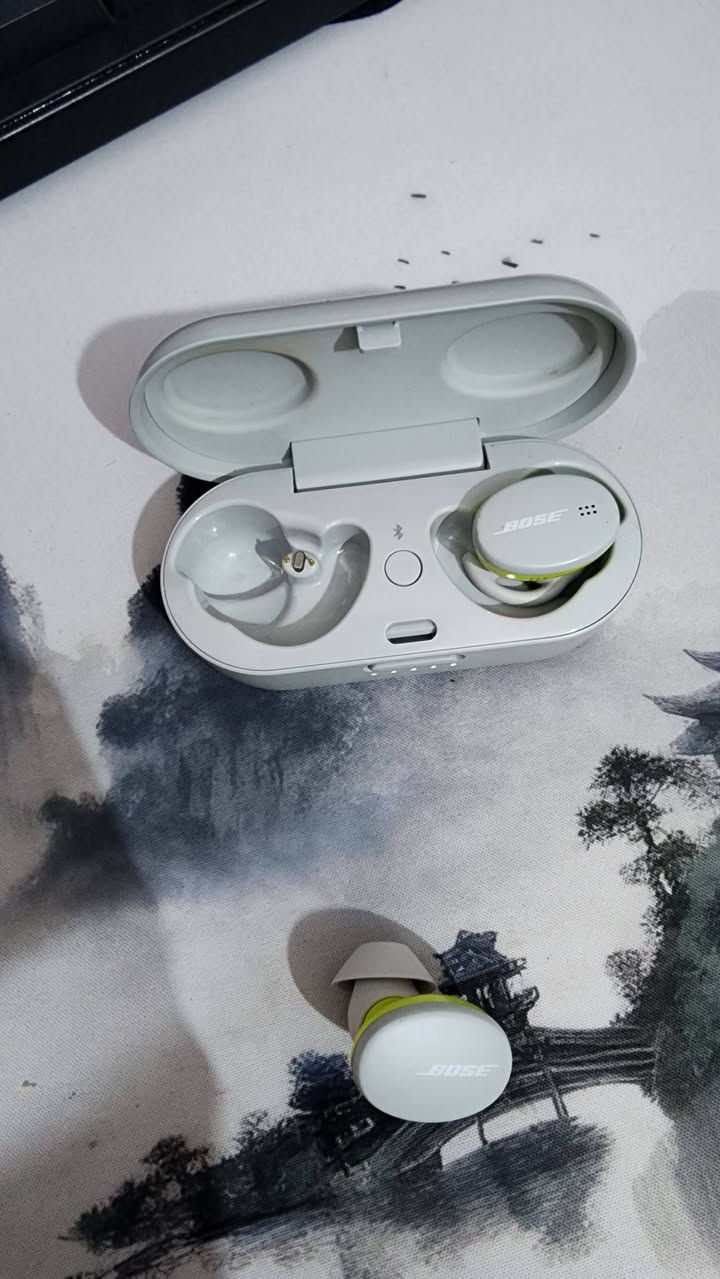 سلام عليكم شبابنه الطيبه earbuds sony و bose فحم خلي سعرك او تفضل خاص وتشلع عيوني 🌹


**إذا كنت صاحب هذا الإعلان وتريد حذفه لأي سبب، رجاءا أرسل رسالة إلى الدعم الفني**