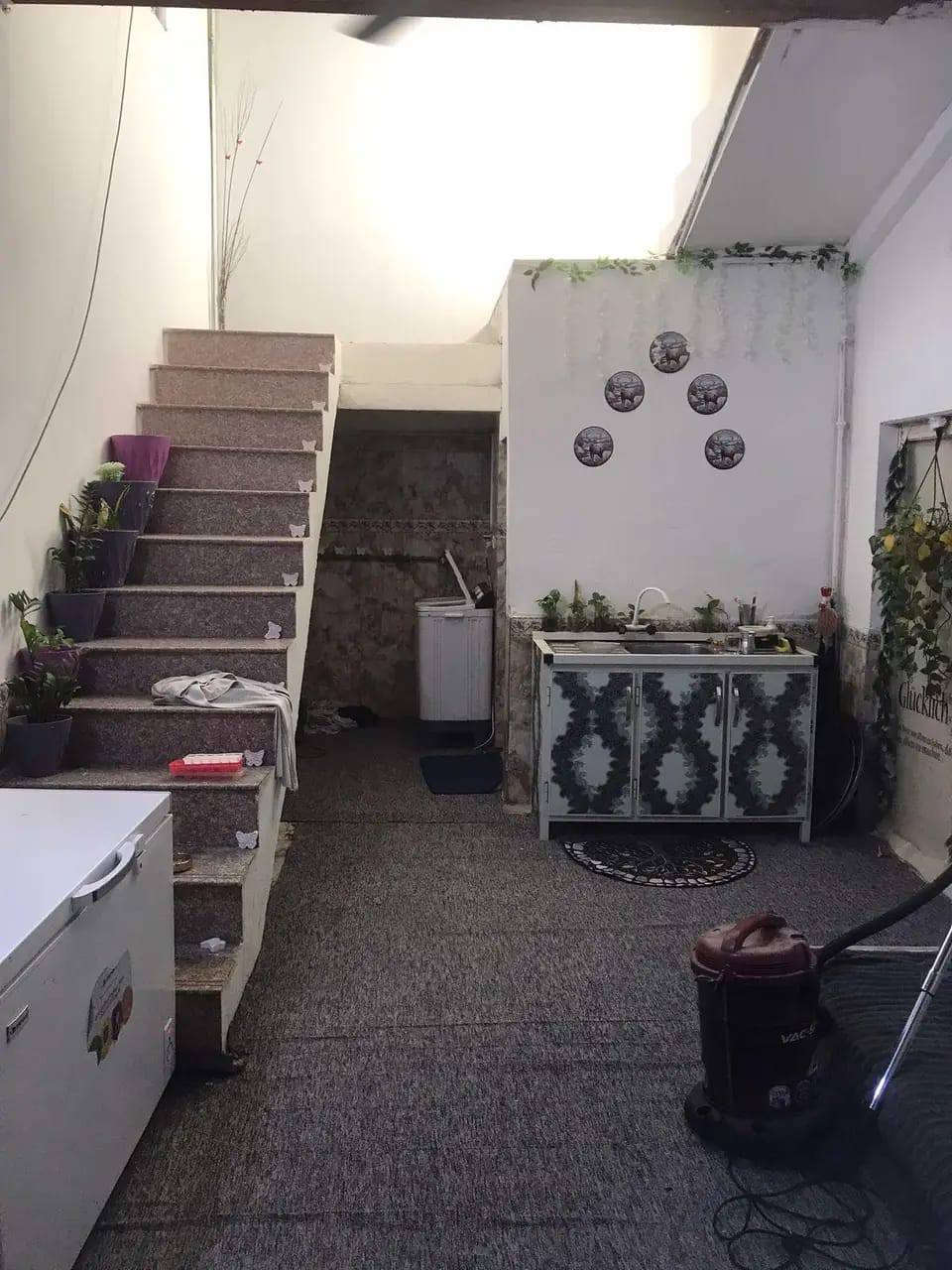 بيت للبيع في هور السعد مساحة 200م قرب جامع الامام الحسين البيت إعكادة يتكون من غرفتين وهول ودوانيه وصحيات ومطبخ وطارمة خارجية ابسعر 95بي مجال @#


**إذا كنت صاحب هذا الإعلان وتريد حذفه لأي سبب، رجاءا أرسل رسالة إلى الدعم الفني**