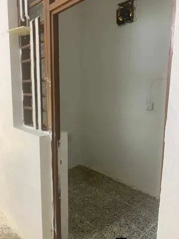 .(ع.. 485 )
دار لليجار  (80 متر ) حي الجمعيه قرب مدرسة الابرار شارع 15
سعر الايجار 250 الف
يحتوي على طابق واحد
غرفه  صاله   مطبخ    صحيات


**إذا كنت صاحب هذا الإعلان وتريد حذفه لأي سبب، رجاءا أرسل رسالة إلى الدعم الفني**