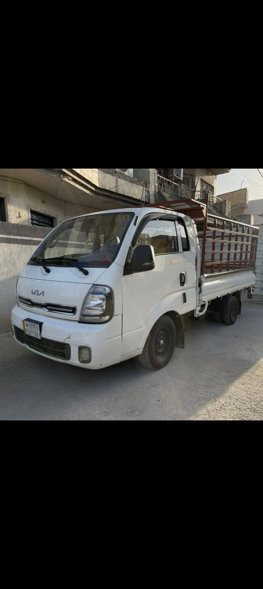 السلام عليكم كيا عموشه موديل ٢٢ للبيع رقم بغداد  السعر ١٤٠  وبيهه مجال مكلف بل نشر هذا رقم صاحب السيارة  ***********
