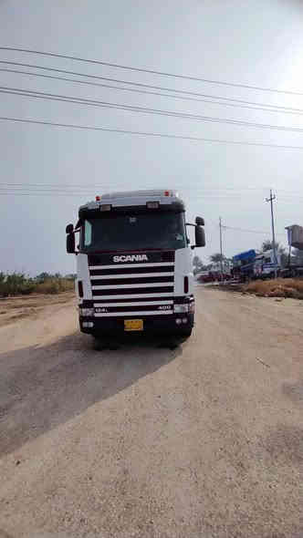 سكانيا للبيع موديل 97 سليمانيه شرط تحويل بم ونوزل مكينه جديده مكفولة مربوطه فلات كفاله سياره للاسفسار ***********
