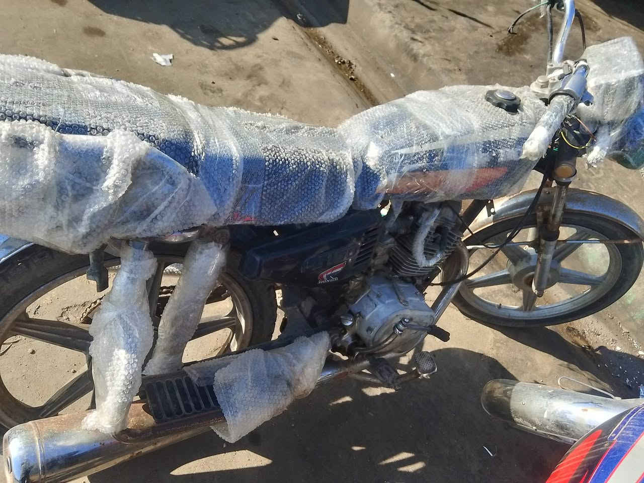 سلام وعليكم البيع ماطور خمسه گير محرك فول نشاط السعر خاص ورقم الهاتف ***********
