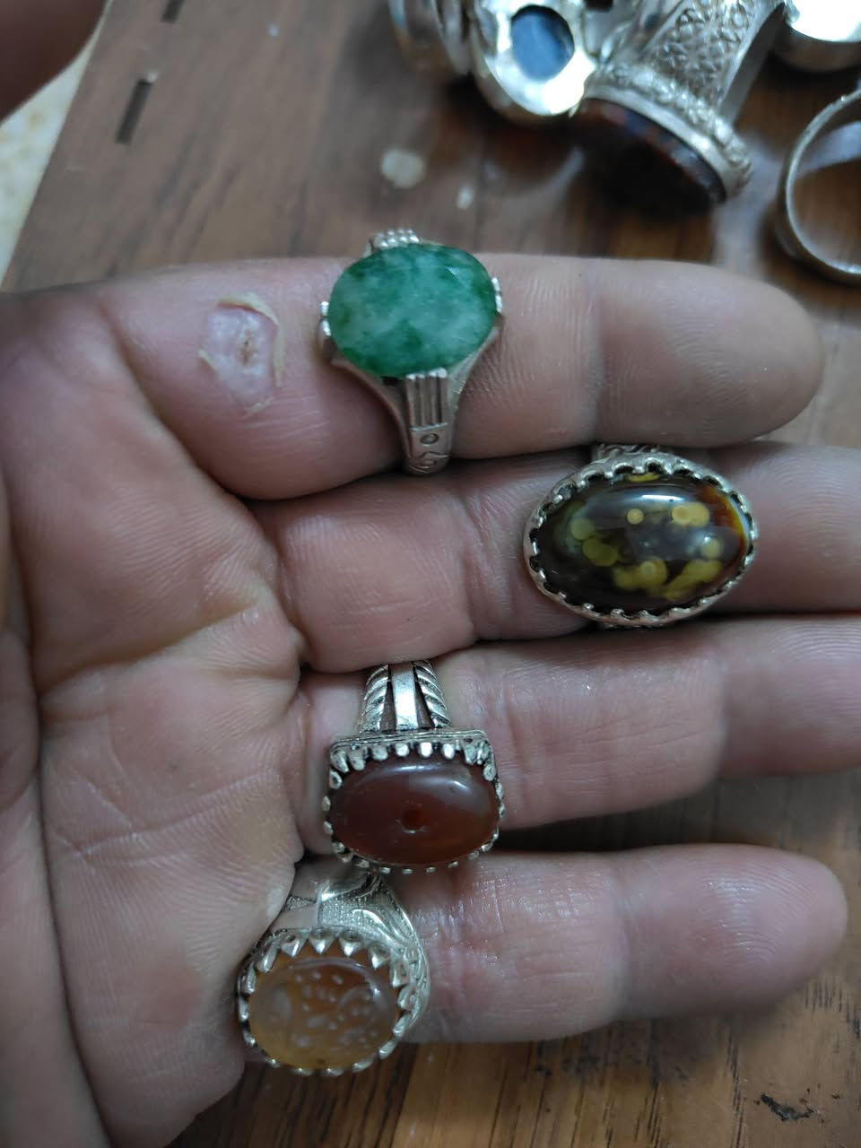 مرحبا محابس لبيع 20محبس سعرلواحد 40 الف مكاني ميسان يوجد خدمة توصيل ***********
