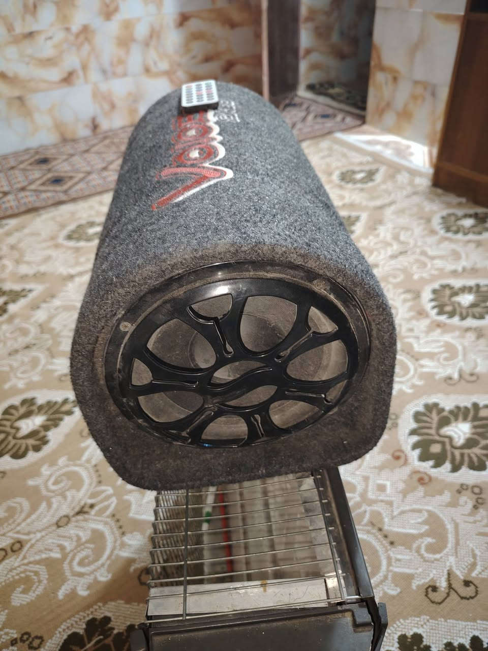 سلام عليكم ورحمة الله وبركاتة
شباب دمام بلوتوث حجم الوسط جديد مستخدم شي بسيط كامل حتة ريمونة موجود سعر ٣٠ وبي مجال مكاني رحمة اتصل عرقم ***********
