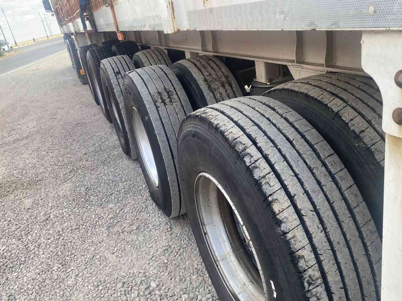 سكانيا سحال مزوج موديل٢٠١٧  سيارة جوبلس حجم٥٨٠ رتايدر هاف ثلاجة فول مواصفات سقف ناصي مرسمة عربانة غسان ٥محور موديل ٢٠٢٤ تخم تاير 
موبايل: ***********
ديالى/بعقوبة
