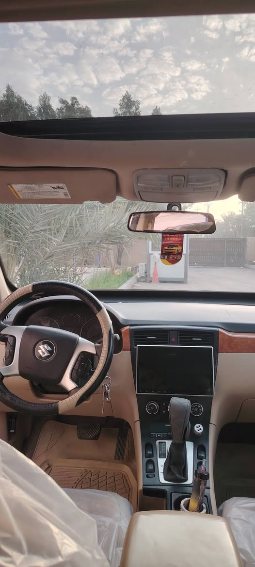 سلام عليكم بيع او للمراوس
سازوكي موديل 2008 
 وارد امريكي قطعه جاملغ الايمن 
محرك 6 سلندر 3600
فول مواصفات للاخير فتحه تبريد مركزي 3 قطع 
تحكمات ستيرن مثبت سرعه مري كهرباء كشنات جلد مكينه كير حداده جاهزه السياره رقم بغداد  الدولي بأسمي
مكان بابل
***********
