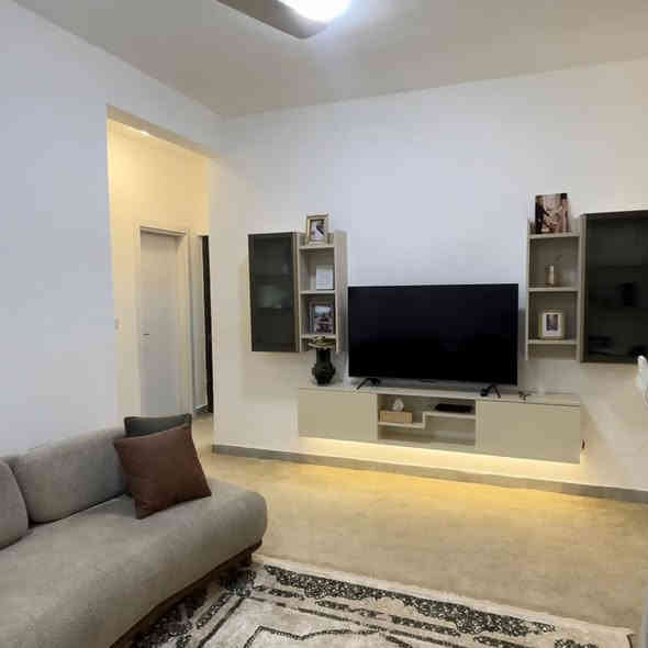 #مجمع_اللؤلؤة_السكني 📍 عرض مميز 

� فرصة ذهبية لامتلاك بيت في المربع الذهبي 🏡

بيت بمساحة 200 متر للبيع
📍 موقع مميز جدًا مقابل حديقة مباشرة

✨ موقع هادئ وقريب من جميع الخدمات
✨ إطلالة مفتوحة ومساحة مثالية للسكن العائلي
✨ قيمة استثمارية عالية

💰 السعر: 210 مليون دينار فقط

***********-***********
