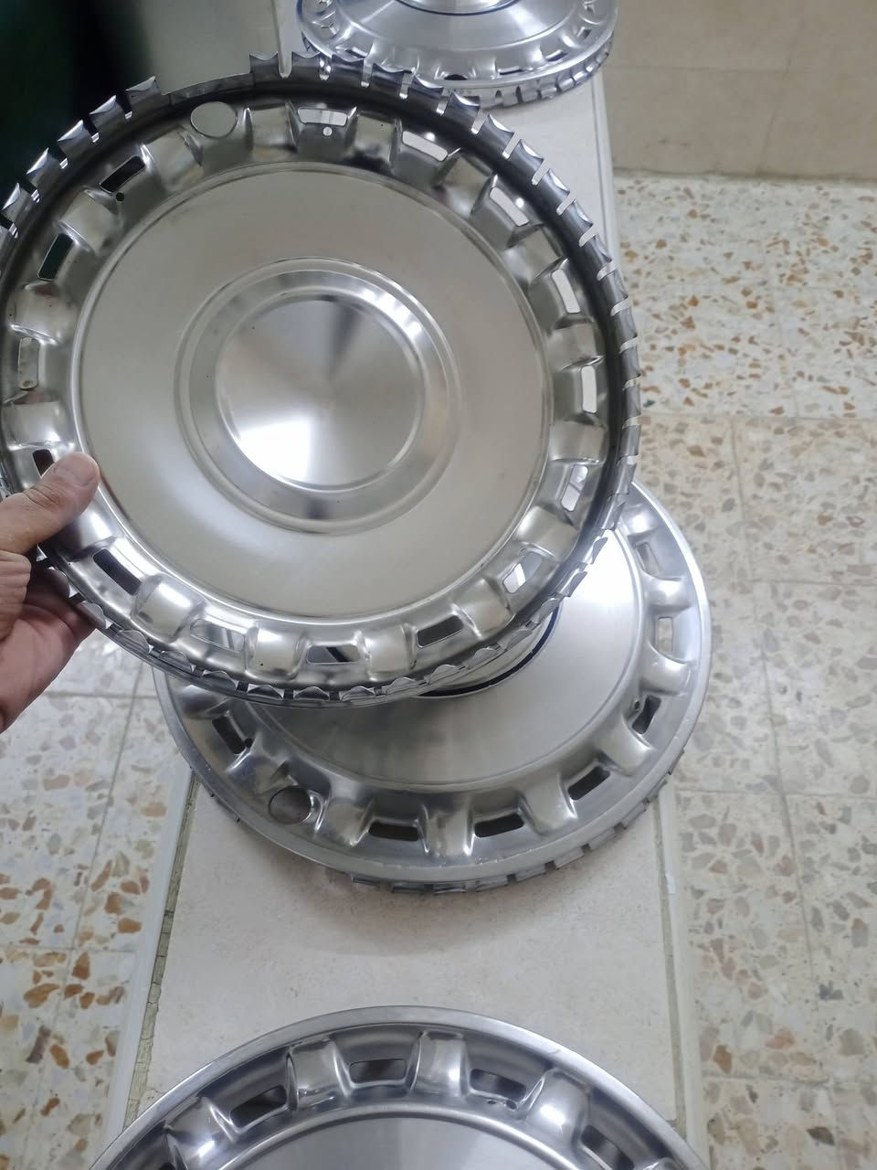 السلام عليكم شباب عندي هاي الأغراض للبيع 

بگلايت كرونا 81 جدا نضيف رايده ب..50..الف

 +كبات كرونا اصلي نظافه 90بالميه  حتى صبغ الداير الاسود ممعيود  رايدهم ب 100قفل 

مكاني بغداد الزعفرانيه 
+
رقمي  *********** 

فاروق كريم
