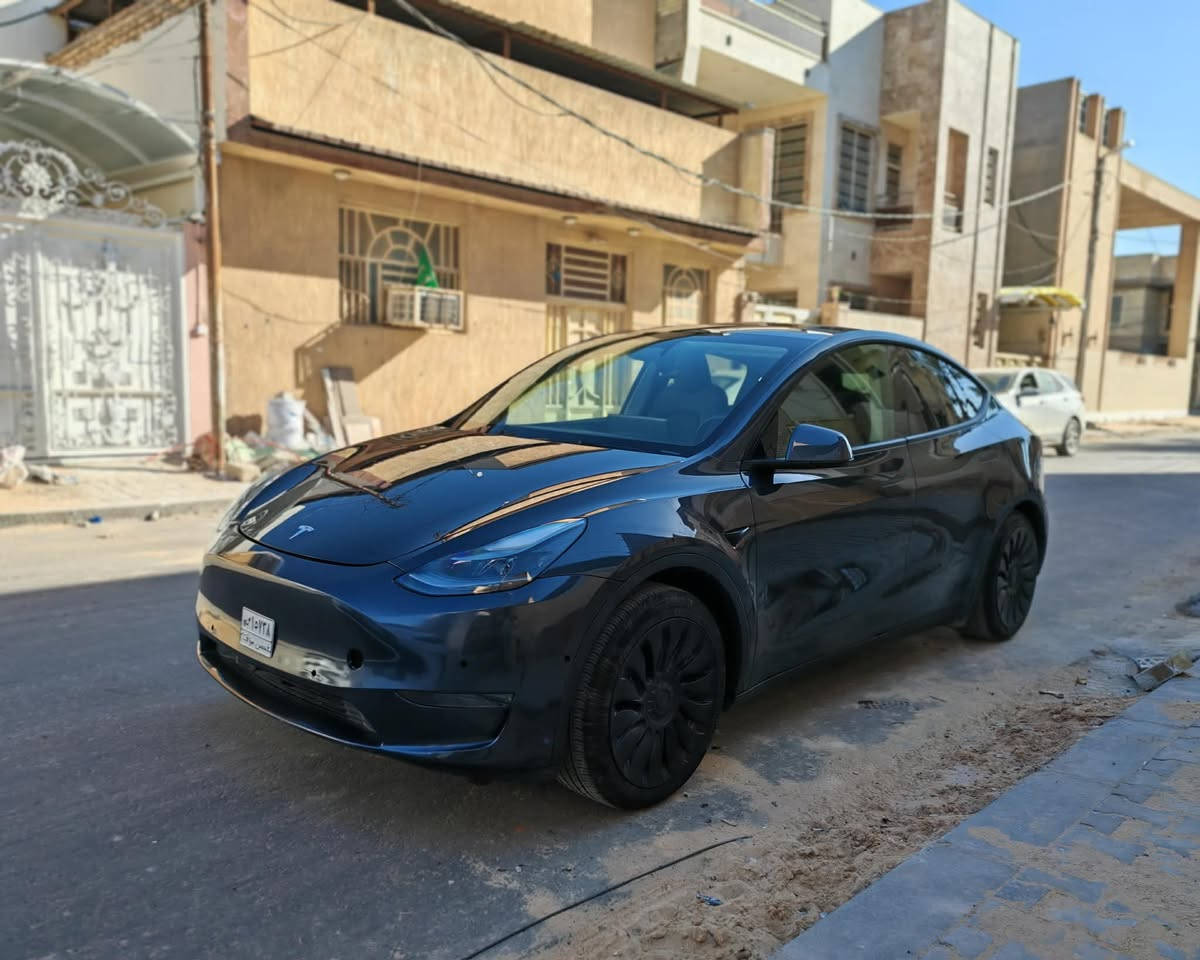 السلام عليكم من رخصة الادمن 

للبيع تسلا مدل y تك ماطور موديل 2024 بدون ايرباك حادث سطحي وانصبغن 3 قطع سونارها موجود ماشية 17 الف ميل بيها اشتراك اصطفاف ذاتي و اشتراك استدعاء سيارة ع وضع شركة نظيفه جدا ومبدل الجامات الخلفيه اصليات  جاهزة للهزة رقم فحص مؤقت باسمي مكان السيارة بالكاظميه *********** ….. السعر 175 وبيها مجال قليل

سيارة اون لاين  ومسويلها استمارة حجز مروري ع باجر حته اتصير مباشرتا باسم المشتري
