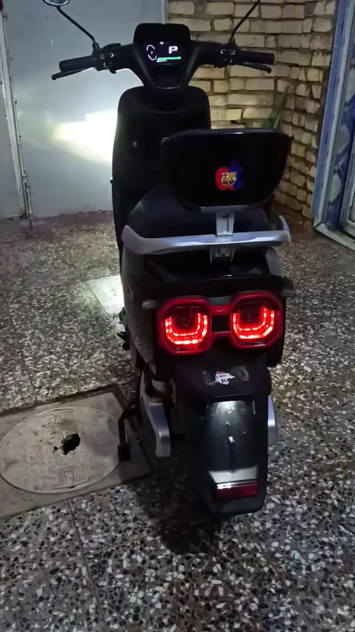 سلام عليكم دراجه ريان للبيع بنضافه الجديده مصارلهه عندي هواي كلش نضيفه وكلشي شغال بيهه وبرغي واحد ممفتوح بيهه ابد مكاني بغداد الحسينيه سعر 750 قفل 
استفسار ***********
