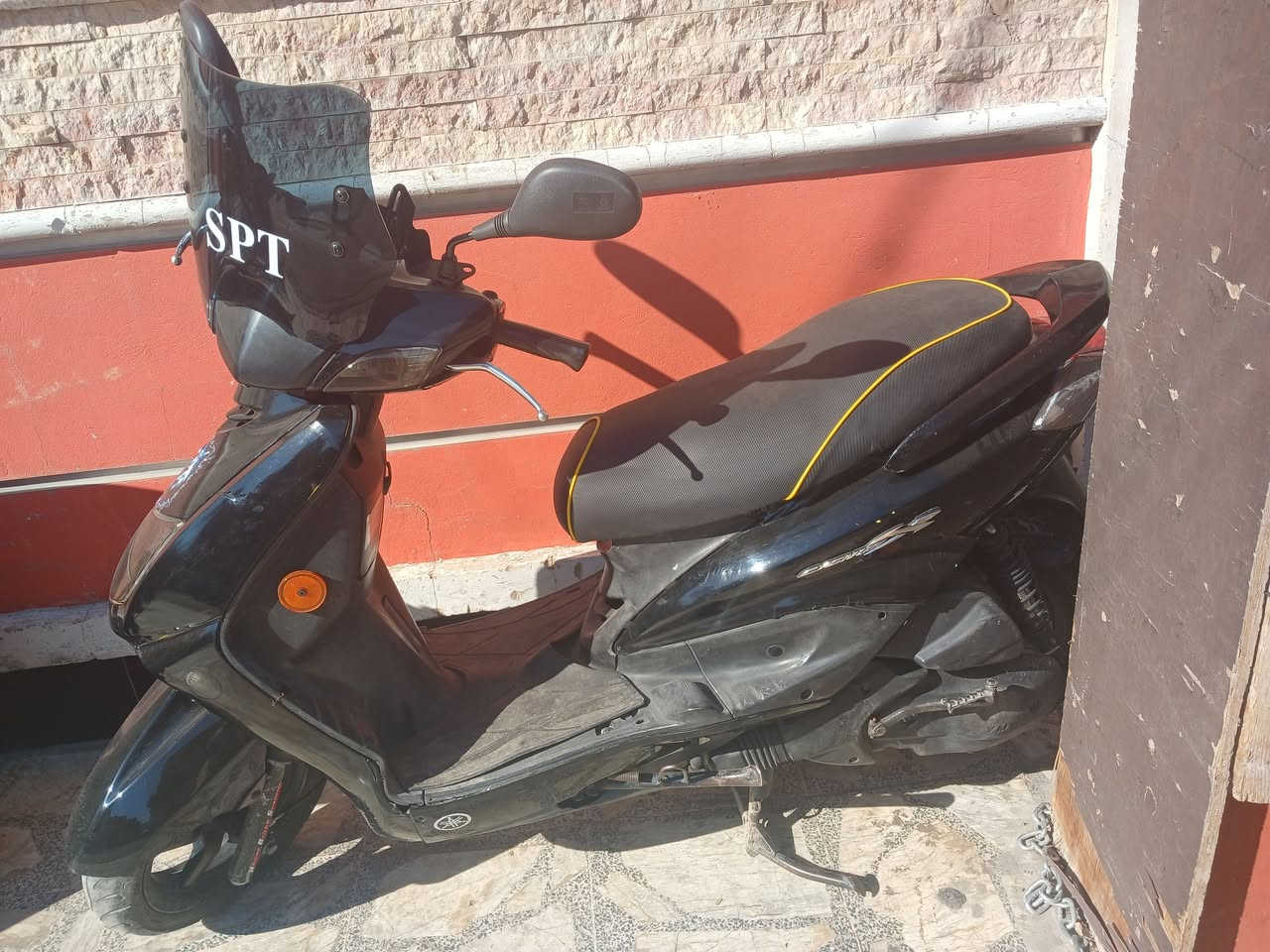 سلام عليكم سكنس نثيه للبيع ١٤٠ كابريته هندر وسلف شغال باتري جديد تاير خلفي جديد كهرباياته شغاله صار سنتين عدي برغي مافاتح بيه نضيفه الله شاهد دبلات جدد مال تفصيخ بنزات جدد قفل ستيرن قفل صندوك كله شغال مكاني الحريه هاتف *********** السعر ٥٠٠
