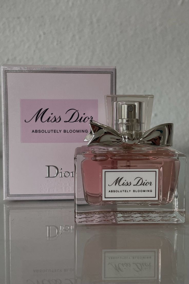 ‏Miss Dior Eau de Parfum
عطر مس ديور للنساء

العطر النسائي الاكثر طلباً 
والاكثر شهرة والاكثر مبيعاً 
عطر مس ديور من من أهم العطور النسائية 

خدمه توصيل لكل محافظات العراق


**إذا كنت صاحب هذا الإعلان وتريد حذفه لأي سبب، رجاءا أرسل رسالة إلى الدعم الفني**