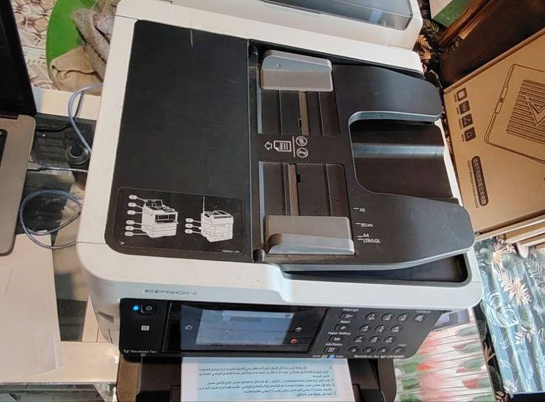 للبيع ***********
طابعه للبيع  ابسون wf - 5790 BA  لا عطل ولا كود 
النوع: طابعة متعددة الوظائف (طباعة – تصوير – سكانر – فاكس)
السرعة والأداء
سرعة الطباعة: حوالي 22 صفحة في الدقيقة أسود أو ألوان
يدعم المسح الضوئي الملون
طباعة وجهين تلقائي (Duplex)
شاشة تحكم
✅ مميزاتها:
سريعة ومناسبة للمكاتب
تدعم Wi-Fi والطباعة من الموبايل
للاستفسار واتساب)(***********)
