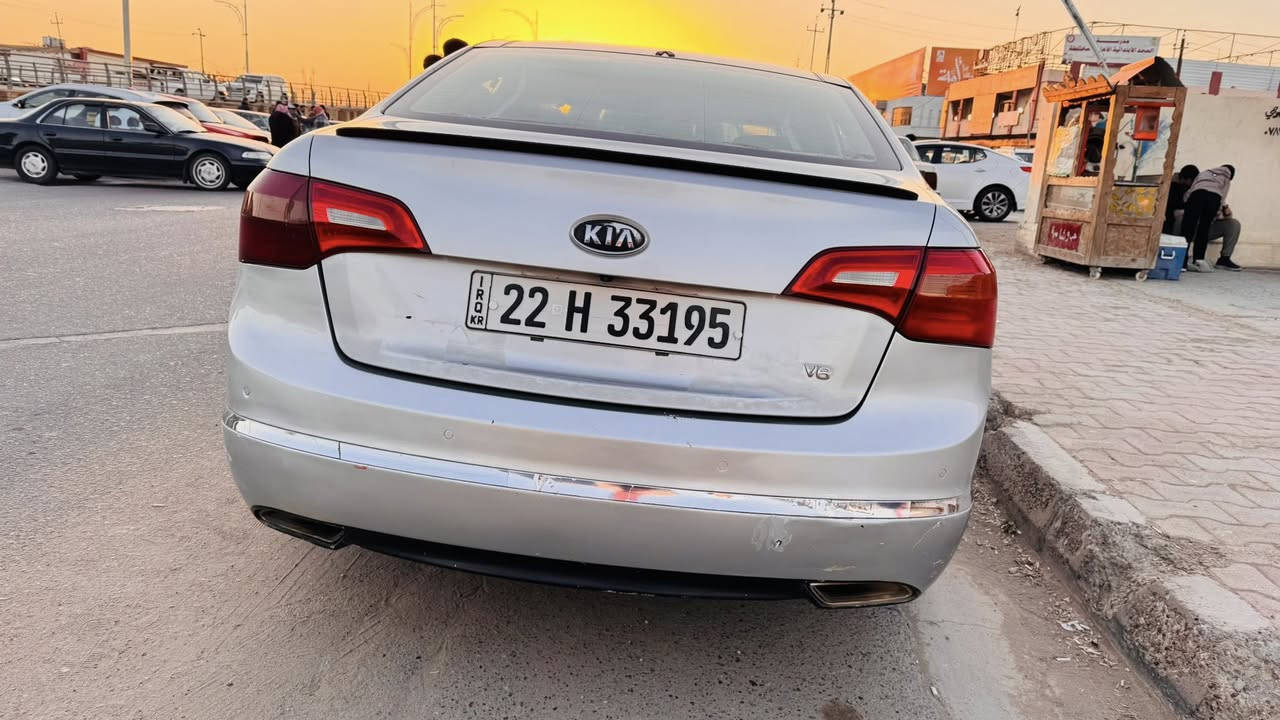 كادينزا 2011فقط بارد بسيط بالباب الباقي كفاله من الصبغ والضربه للأستفسار
***********
