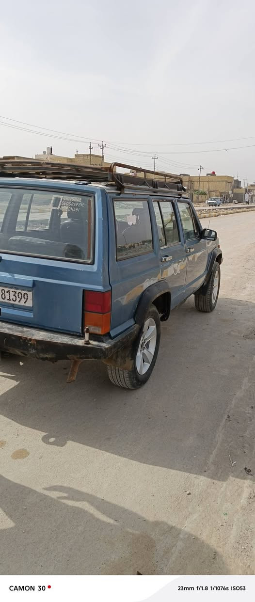 السلام عليكم جيب شيروكي موديل 1989
مكينهة ثنين ونص فيفيتي وكير واكسن مكفول 
رقم بغداد إنكليزي السنوية ل29تحويل ثاني يوم 
السعر 50 وبيها مجال مكاني ناصرية حي الفداء ***********
