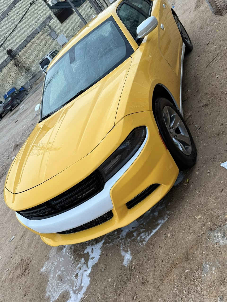 جارجر ٢٠١٧ رقم بغداد حادثها ٣قطع بس  فتح سرقه سعر ١٦٥  غير  متواجد ع فيس للاتصال فقط ع الرقم التالي *********** سيارة  جاهزه ما بيها أي نقص
