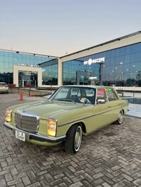 بترا 230i • ١٩٧٦ • حي الحسين