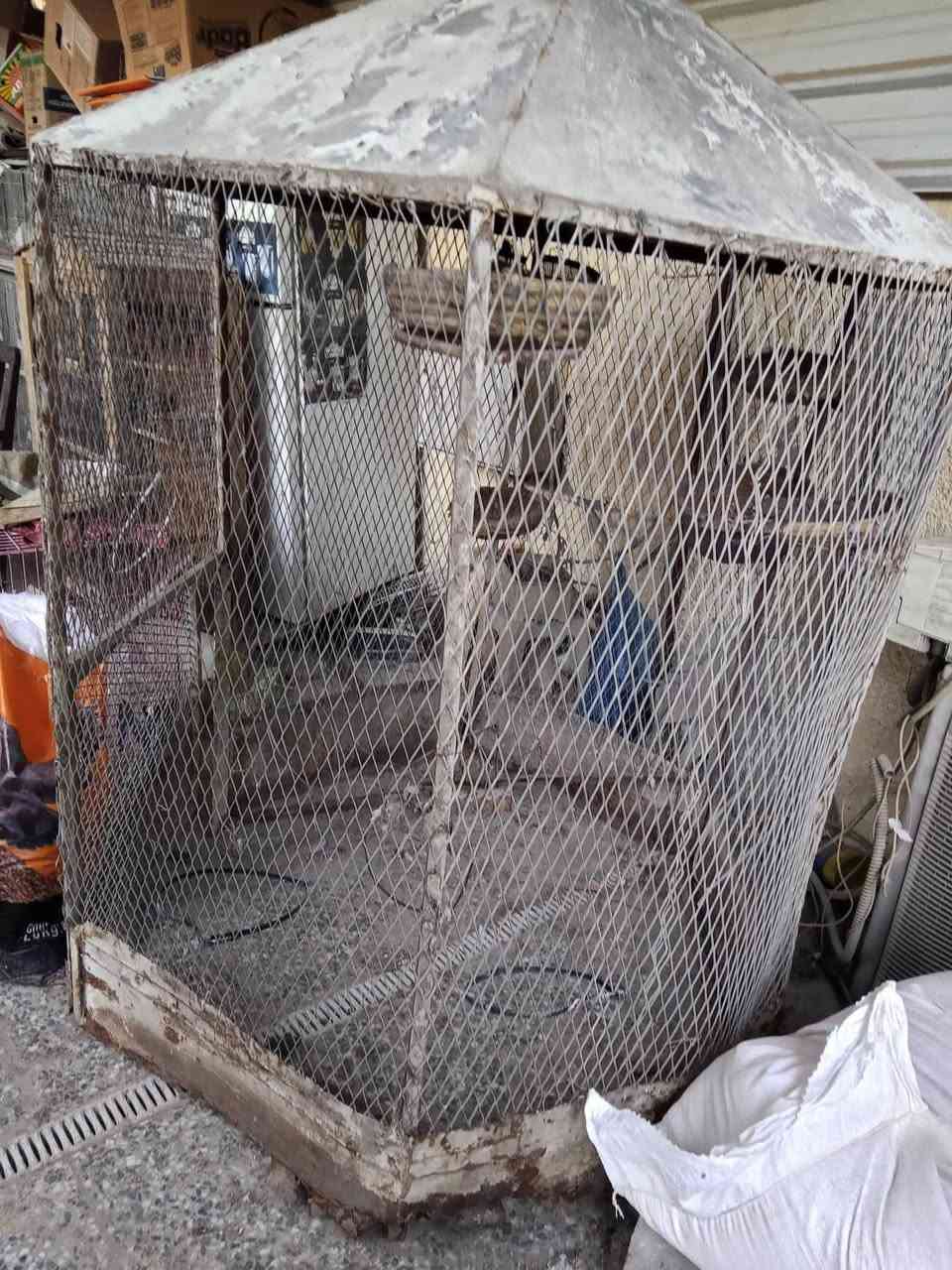 40 نهايته
قفص حديد بغداد شارع فلسطين رقم ***********
