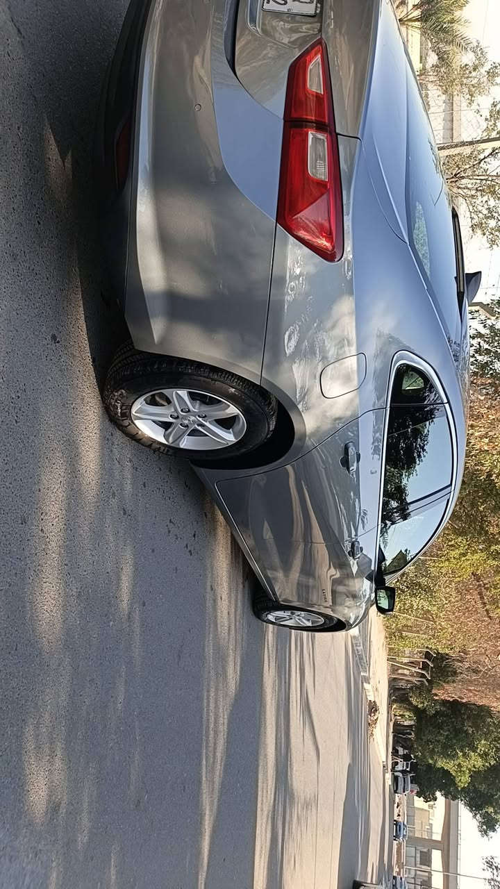 السلام وعليكم ماليبو ٢٠٢٤ مواصفات الماليبو معروفة حساسات خلفية حساسات جانبيه شاشه جبيره سايد بريك بصمه حادث كما موصح بالصور دعاميه صبغ مع ربع البنيد السياره مغلفه ppf بالكامل مع درع جامه أمامه السعر ١٥٥ بغداد ***********
