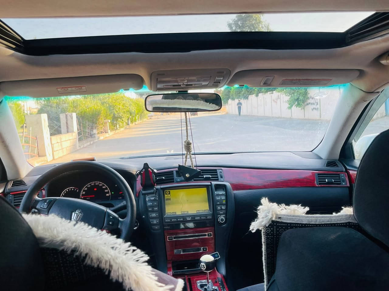 بەناوی خوای گەورە و میهرەبان 

شاهینە بۆ فرۆشتن✈️✅ 

بڕاوە 2005 

182ی ناو ڕەش ساج سور

 سڵاید سێ دوگمە کامل جایز کراوە

بێ دوکەڵ و بوخار 

گێڕو مەکینە و سەقف و کەڤەر گۆڕاو بەشەرەت 

بێ چاڵو شوخت و دەعم لێدران

برێکی بەستراوە 

شوێن موسەکانی وەک ئاوێنە وان

سعر:57گەڵا و مەجالێکی زۆر کەم

ڕانیە -چوارقوڕنە

***********
