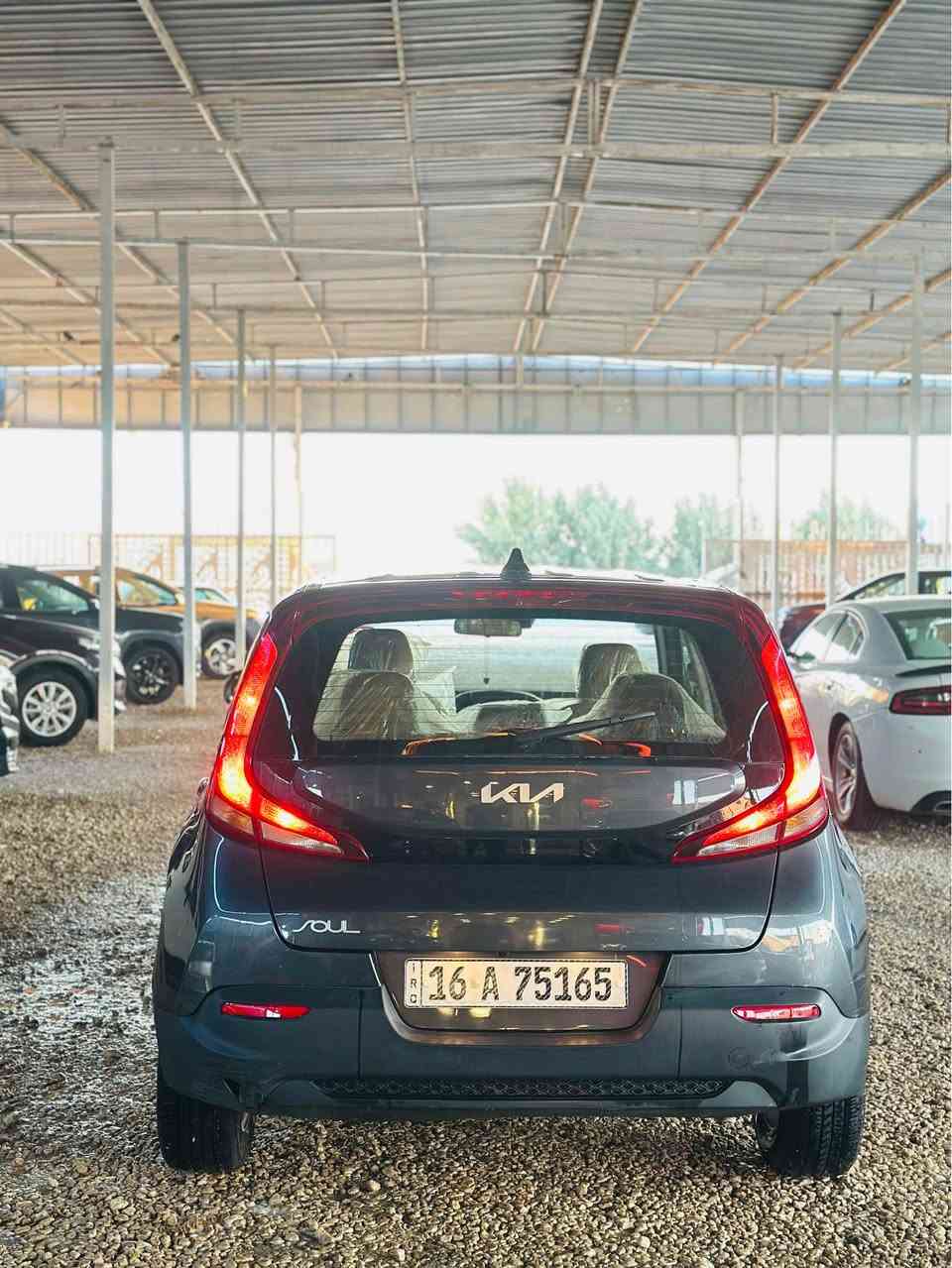 السلام عليكم 
كيا صول 2022
ماشيه 27 الف
مكينه 2000 دوش
شاصي لغد مكينه كير حداديه تبريد كفاله
رقم الشاصي داخل المنشور
ضررها جاملغ وباب ولايحه البنيد شرط راديترات ومروحه نفسهن
رقم قادسيه انكليزي بأسمي 
السعر 142$
للتواصل ***********
العنوان بابل الشوملي حلة, بابل
