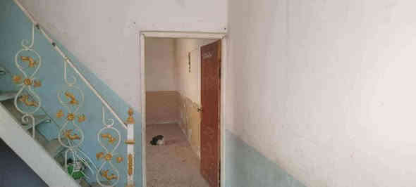 سلام عليكم للبيع بيت بلنداء منطقه ال57 مساحته 40 متر واجه 4 امتار ونزال 10 قريب على الشارع العام خلف المجمع الكوري بناء طابوق جيري  وعگاده الارضيه كاشي وسقوف ثانويه سعره 31 وبيه مجال قليل للاستفسار اتصل ***********
