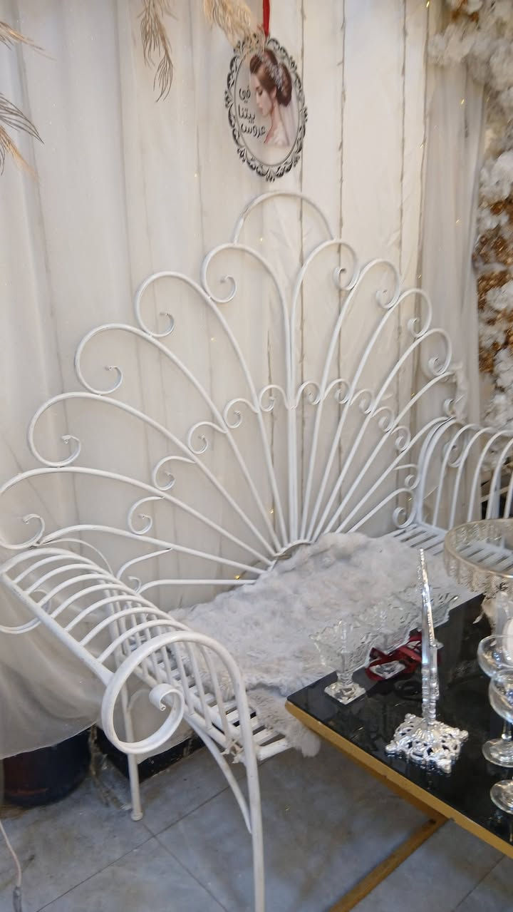 شازلون للبيع نظيف جدا
للاستفسار لاتصال على الرقم التالي ***********
