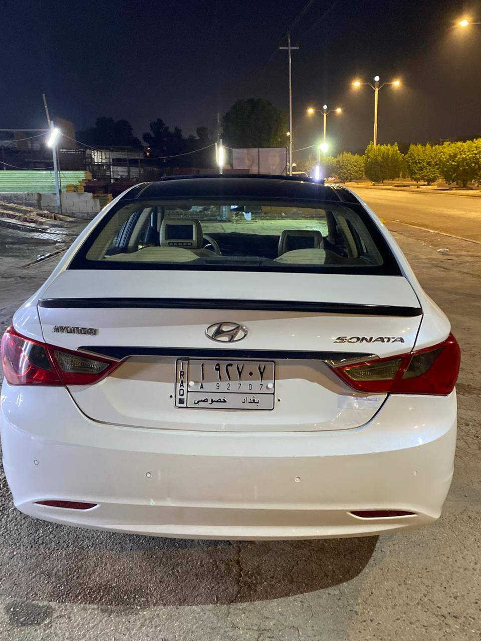 للبيع سوناته
موديل ٢٠١١ خليجي مكفوله من الصبغ 

مكينه ٢٤٠٠ دوش 

مواصفات فول عدا البصمه 

مري شفط قطعتين تبريد 

بنراما 

سعر ١٢٥ وبيه مجال 

***********
