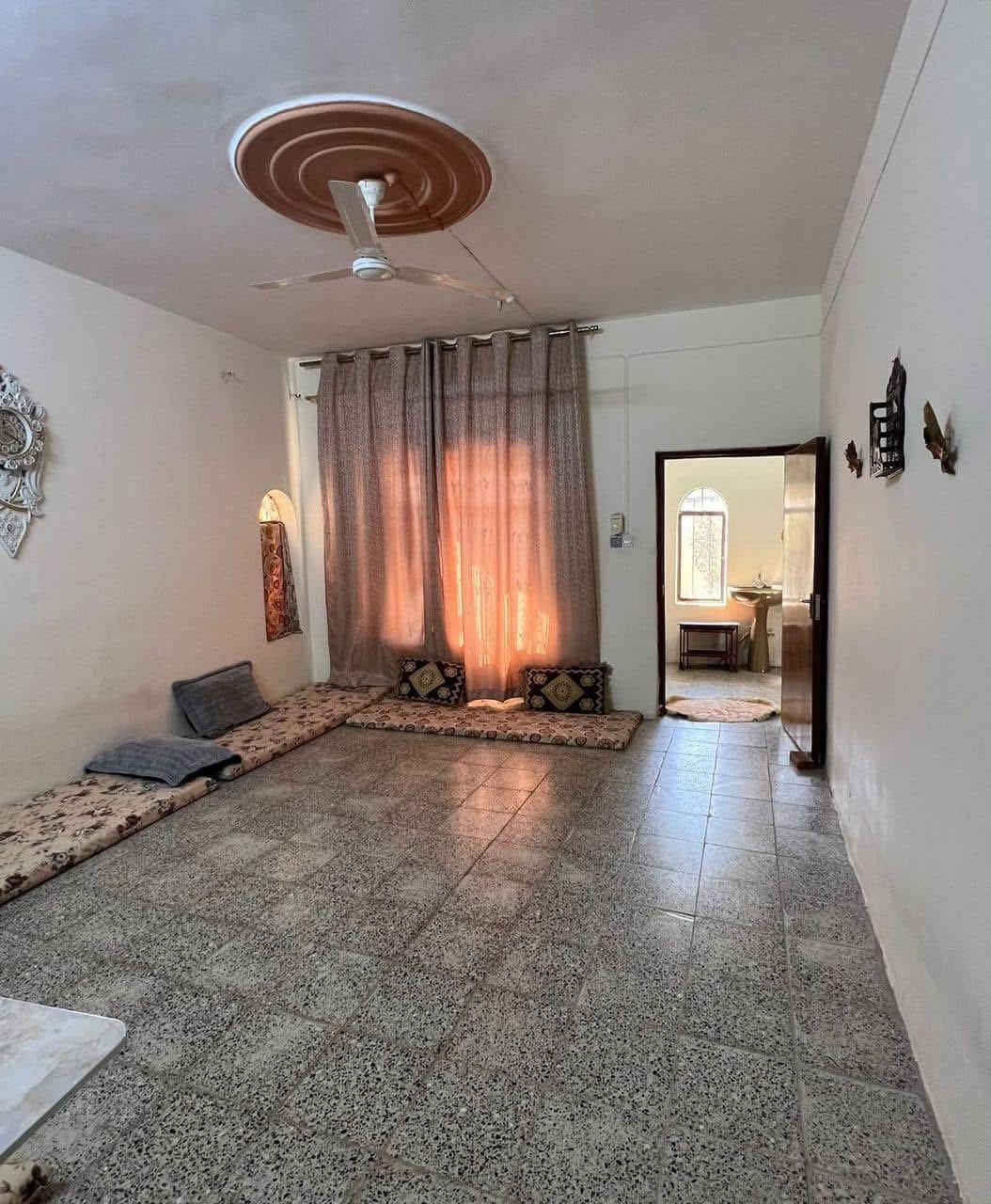 السلام عليكم ورحمه الله وبركاته …
#للبيع
دار مساحه 300م #ركن موقع مميز جدا
الوجه 15
النزال 20
بناء متوسط
#الموقع تكريت حي القضاه مقابيل اسواق التاج
#السعر 310 قابل للتفاوض
للاستفسار
***********
***********
او زياره مكتب #الغنام للعقار الديوم شارع 60 قرب علوه الاسماك
