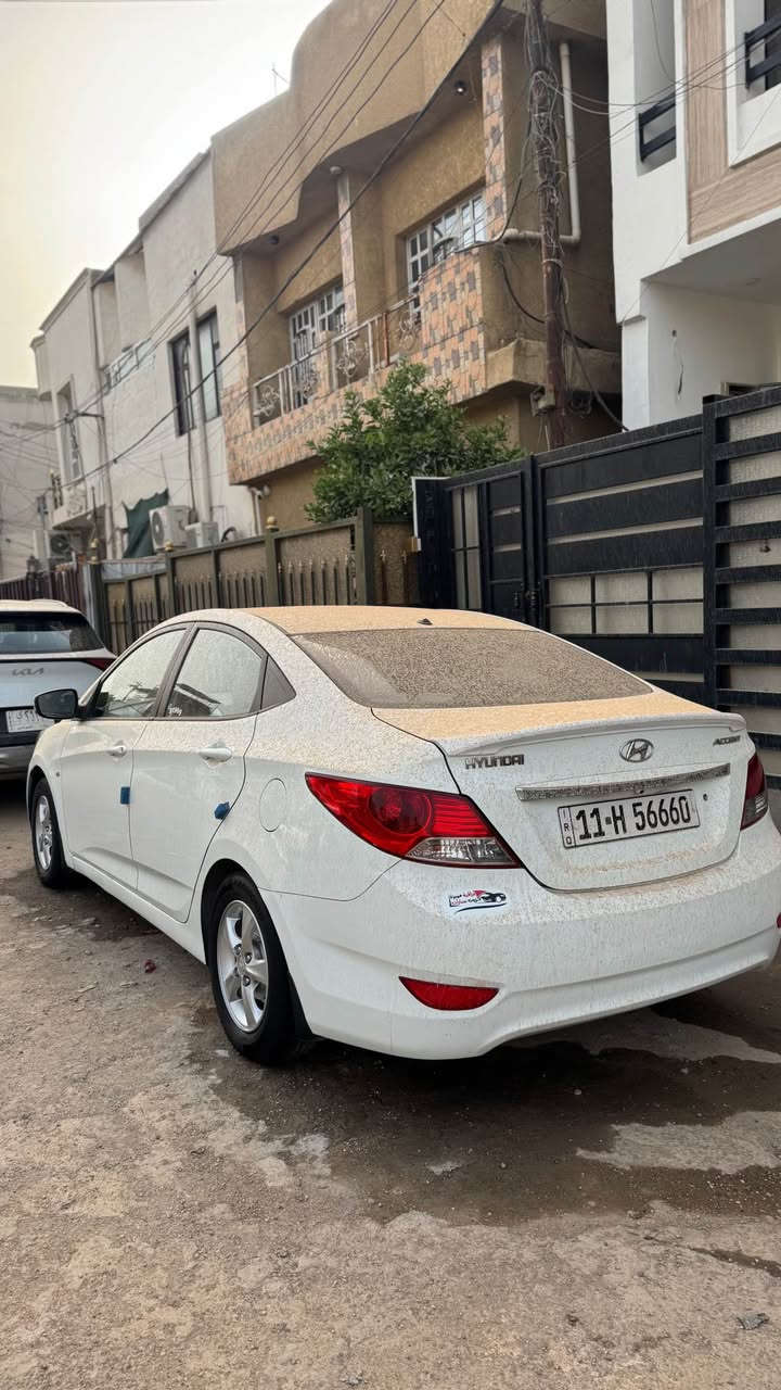 هونداي اكسنت 2011 خليجي 

ماشية 143.000 km
محرك 1600cc دوش
كير At

منضومة غاز 

منضومة زنون 

سستم صوت 

شاشة كار بلي + كامرا دوارة

سلايد طكتين

داخل لونين

اشاير بلمري

تحكم ستيرن جهتين 

5 تجاوي منفصلة

5ويل كب 

بيها صبغ قطعتين + دوسات + بارد ع كد شبر بلجاملغ الامامي

مكاني بغداد الدورة 

للاتصال *********** Colombo, Sri Lanka
